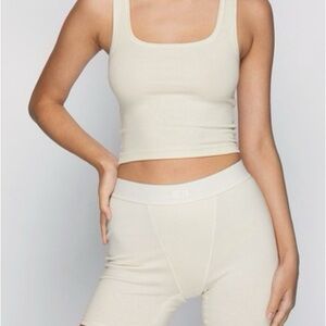 Skims cotton rib in bone socks included